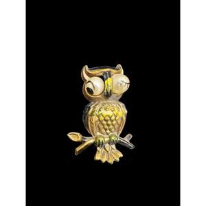 Vintage Hand Painted Plastic Owl Brooch Figural Pin 1960s 1970s Kitsch Jewelry